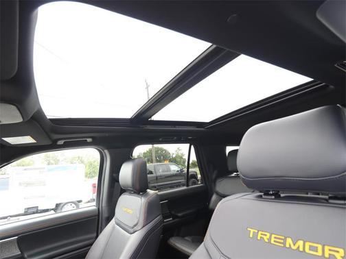 2025 Ford Expedition Tremor