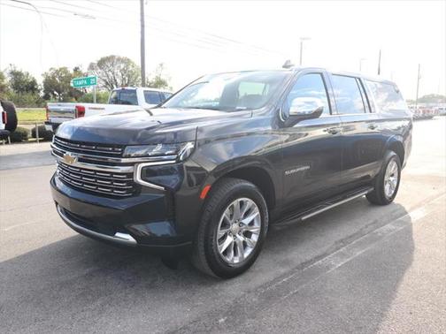 2023 Chevrolet Suburban Premier