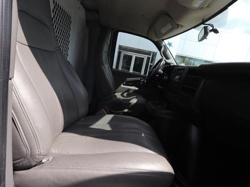 2023 GMC Savana 2500 Work Van