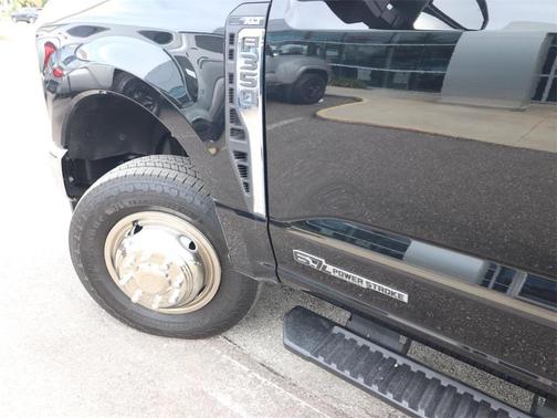 2024 Ford F-350 XLT