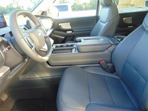 2025 Ford Expedition Max Active 4x2