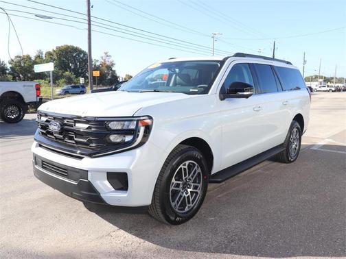 2025 Ford Expedition Max Active 4x2