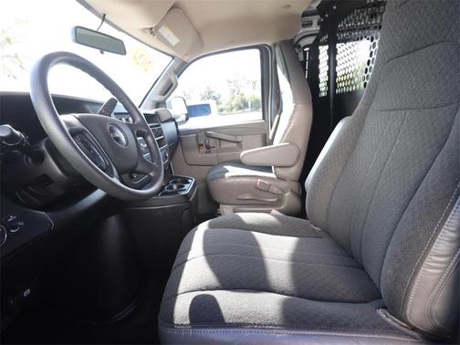 2024 GMC Savana 2500 Work Van