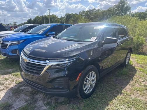 Mosaic Black Metallic 2024 Chevrolet Equinox LS