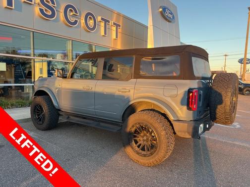 2024 Ford Bronco Outer Banks