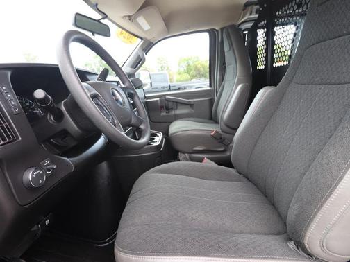 2024 GMC Savana 2500 Work Van