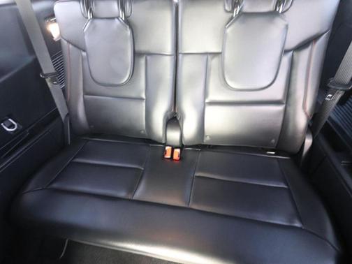 Rapid Red Metallic Tinted Clearcoat 2025 Ford Explorer ST-Line