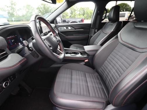 Rapid Red Metallic Tinted Clearcoat 2025 Ford Explorer ST-Line