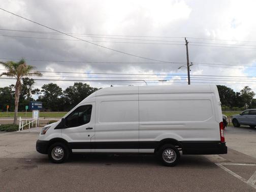 Oxford White 2024 Ford Transit-250 Base