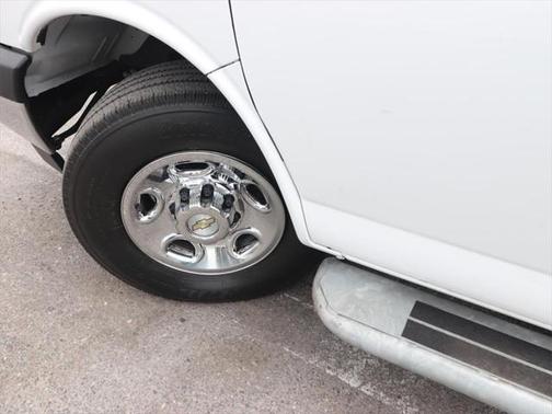 2022 Chevrolet Express 2500 RWD 2500 Regular Wheelbase WT
