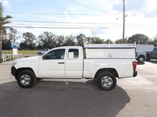 2022 Toyota Tacoma SR