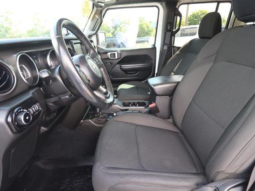 Bright White Clearcoat 2022 Jeep Wrangler Unlimited Sport