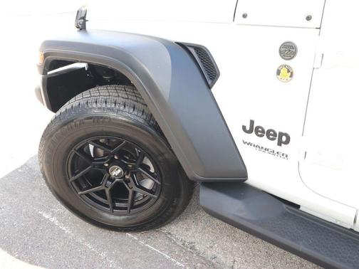 Bright White Clearcoat 2022 Jeep Wrangler Unlimited Sport