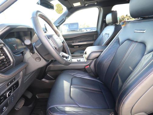 2024 Ford Expedition Platinum