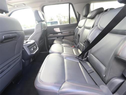 2025 Ford Expedition Max Active 4x4