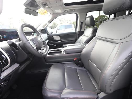 2025 Ford Expedition Max Active 4x4