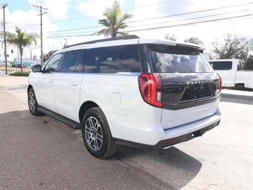 2025 Ford Expedition Max Active 4x4