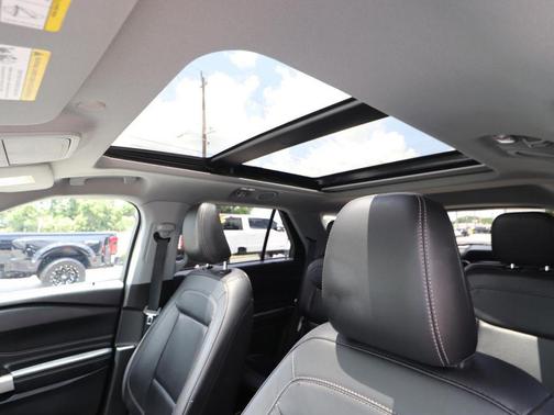 Carbonized Gray Metallic 2023 Ford Explorer XLT