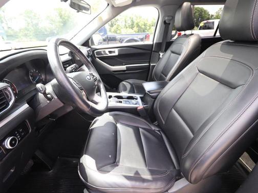 Carbonized Gray Metallic 2023 Ford Explorer XLT