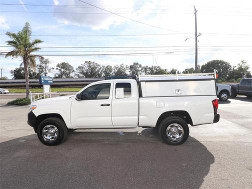 2022 Toyota Tacoma SR
