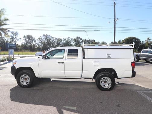 2022 Toyota Tacoma SR