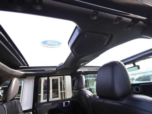 Black Clearcoat 2023 Jeep Wrangler 4xe Sahara