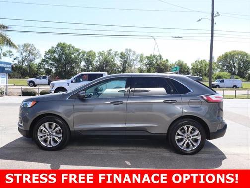 2022 Ford Edge Titanium