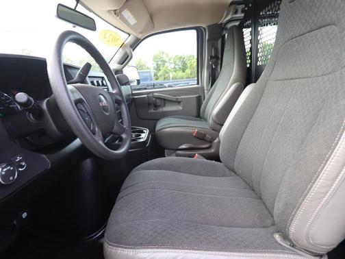 2024 GMC Savana 2500 Work Van