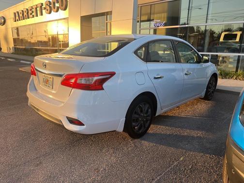 2016 Nissan Sentra S