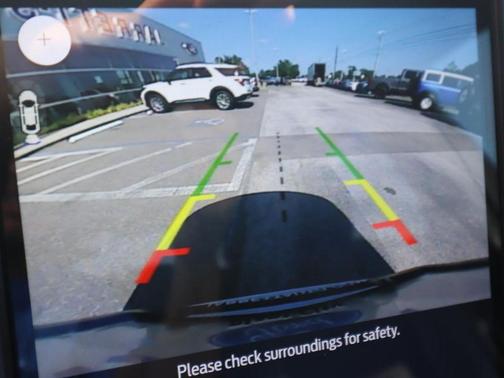 Iconic Silver Metallic 2022 Ford Edge ST