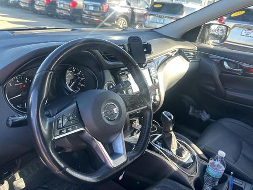 2017 Nissan Rogue Sport SL