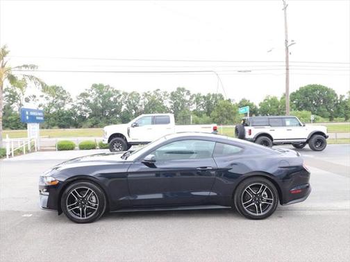 2021 Ford Mustang EcoBoost