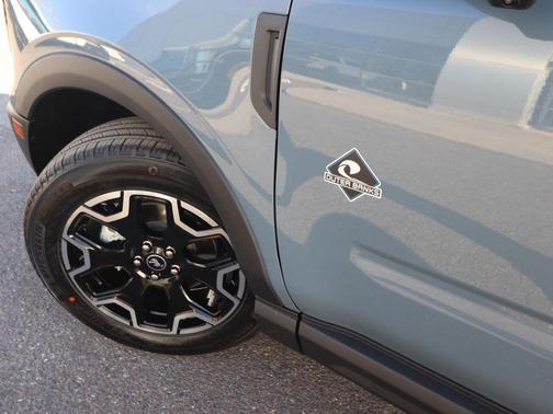 Azure Gray Metallic Tri-Coat 2026 Ford Bronco Sport Outer Banks