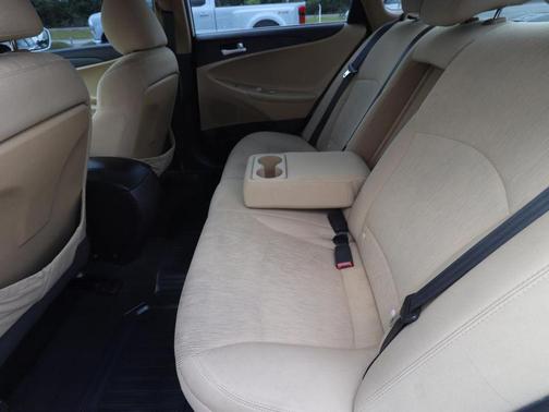 Pearl White 2011 Hyundai SONATA GLS