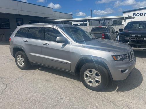 2017 Jeep Grand Cherokee Laredo