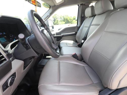 Oxford White 2022 Ford F-250 XL
