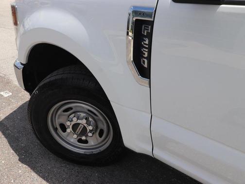 Oxford White 2022 Ford F-250 XL