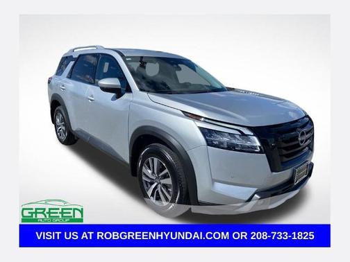 2024 Nissan Pathfinder SL