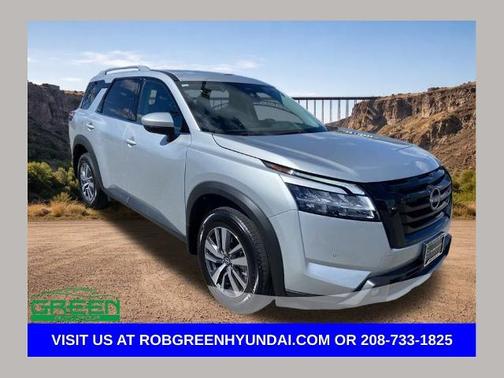 2024 Nissan Pathfinder SL