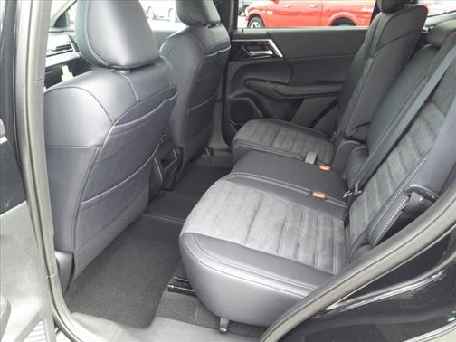 2024 Mitsubishi Outlander PHEV SE