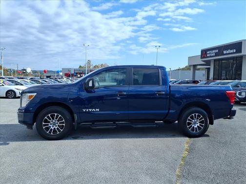 2024 Nissan Titan SV