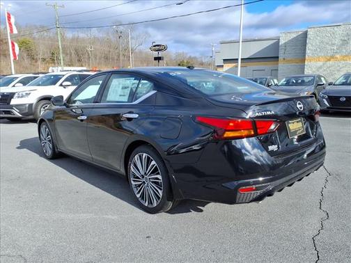 2025 Nissan Altima SL