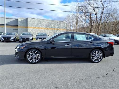 2025 Nissan Altima SL