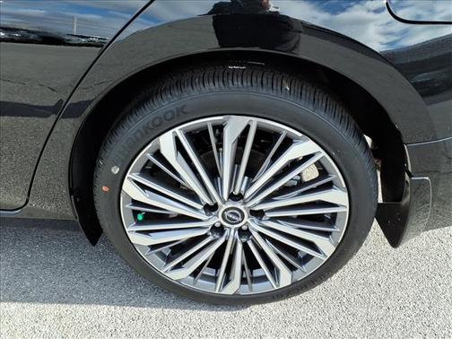 2025 Nissan Altima SL