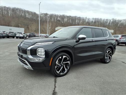 2023 Mitsubishi Outlander SE