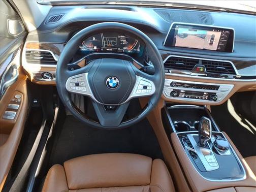 2021 BMW 750 i xDrive