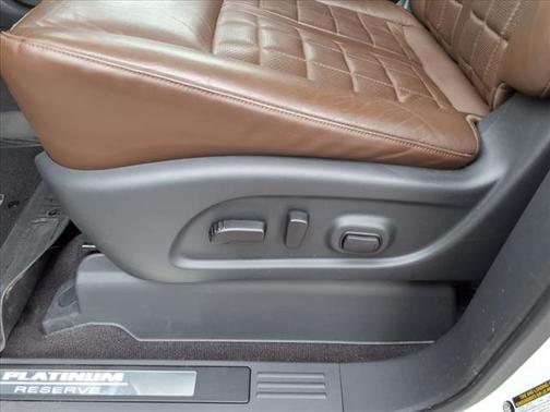 2023 Nissan Titan Platinum Reserve