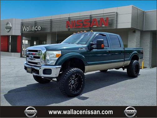 Green 2011 Ford F-250 Lariat