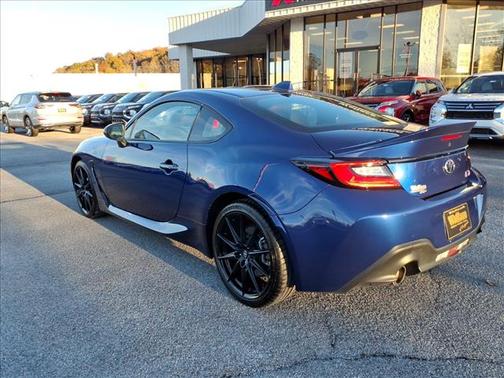 2024 Toyota GR86 Premium