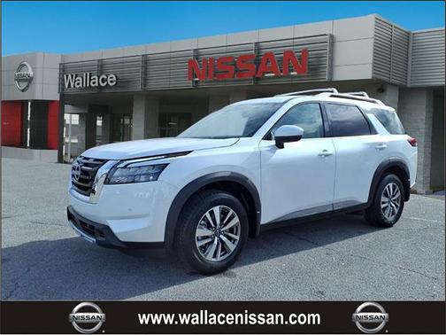 2025 Nissan Pathfinder SL